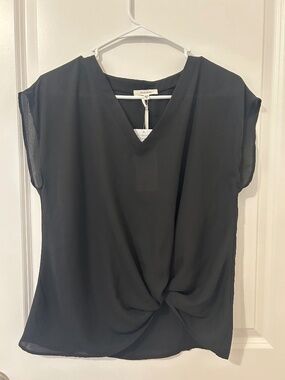 Pleione Black pullover Top -XS